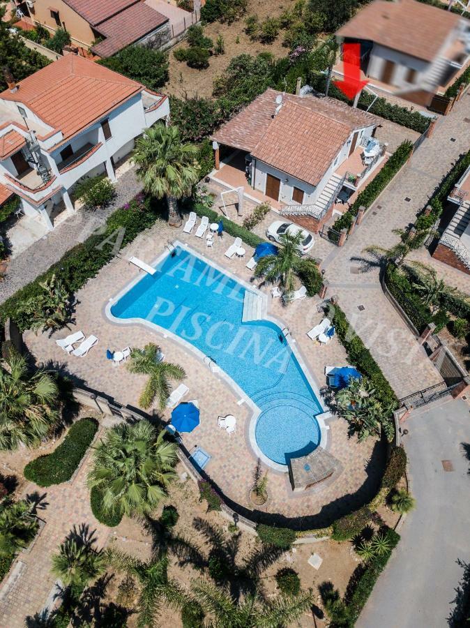 カンポフェリーチェ・ディ・ロッチェッラ Mansarda Con Vista Piscinaヴィラ エクステリア 写真